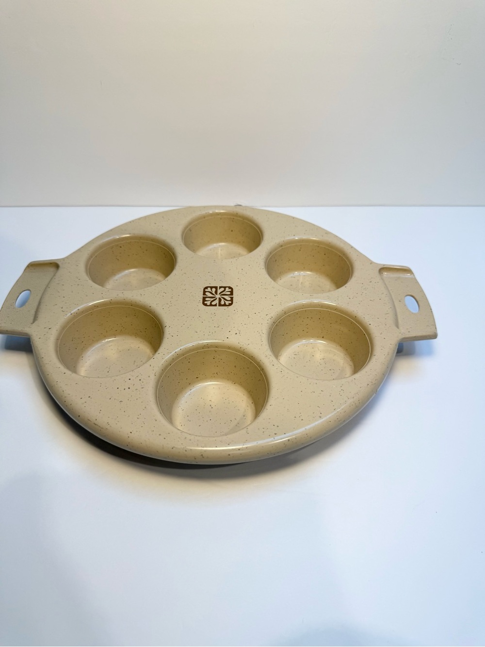 Vintage LittonWare Microwave Oven Cookware 6 Cupcake Muffin Pan 39284 1970's 5Z